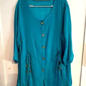 Beautiful pants and top outfit perfect for vacation trips and summer gatherings.